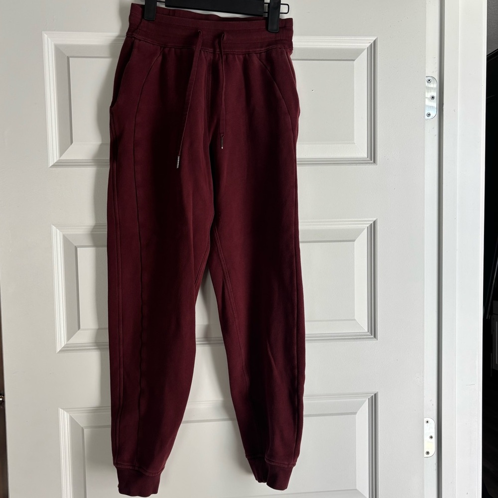 Lululemon Scuba High-Rise Jogger Size 2